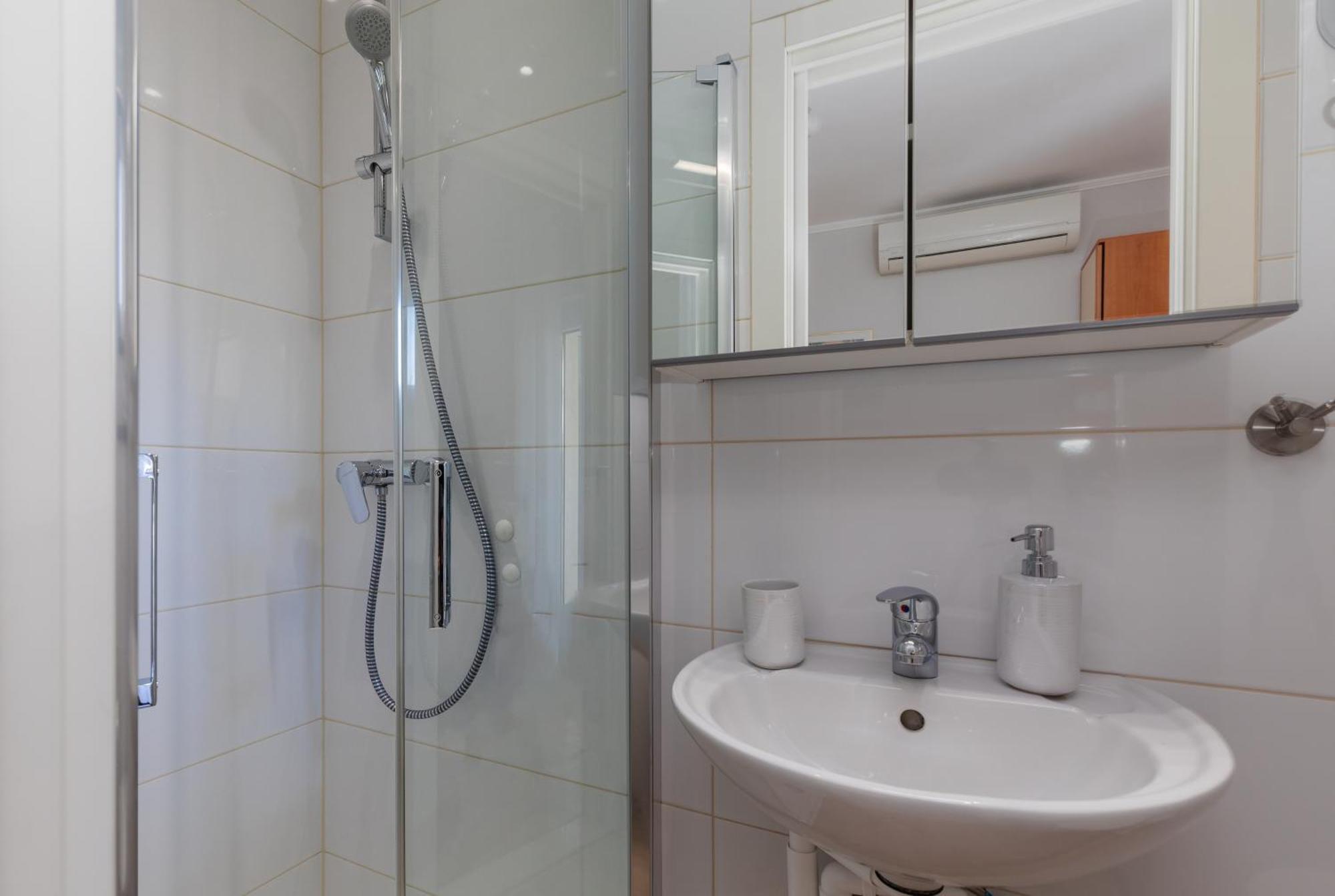 Apartment Duce 5973B Омиш Экстерьер фото